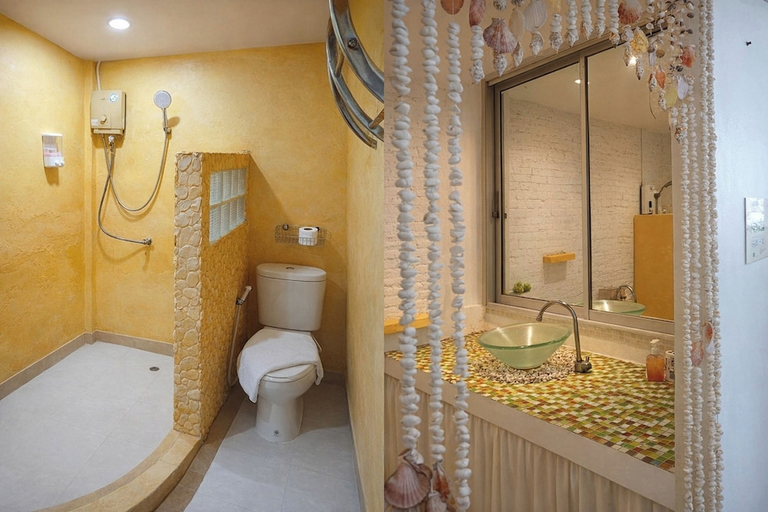 Bathroom, Hotel De Ratt, Phuket Island