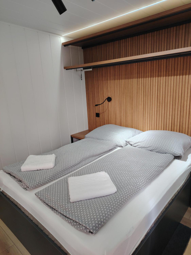 Bedroom, Haller Camping, Budapesti