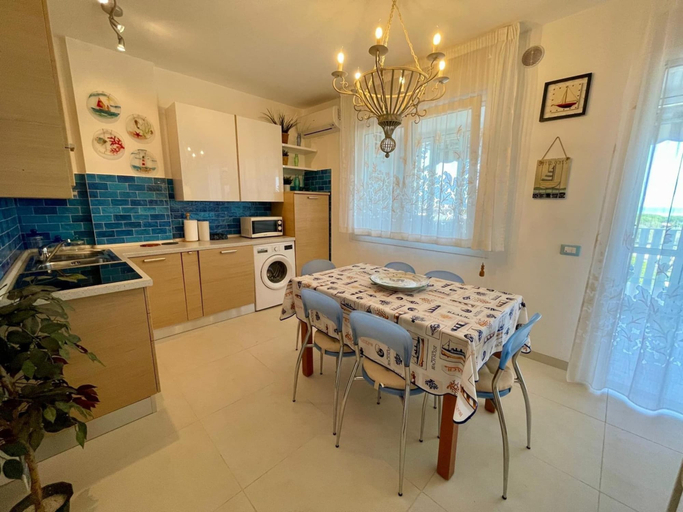 Private kitchen 5, Seaview Caorle Apartment With Pool, Venezia