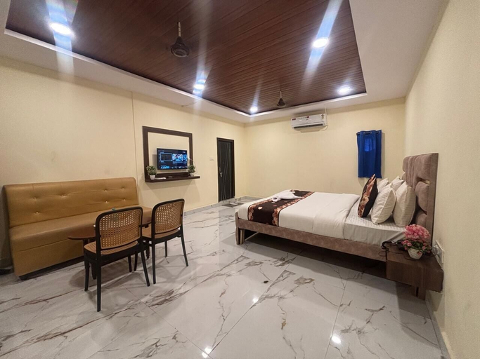 Room 5, Hotel Sky Palace, Ranga Reddy
