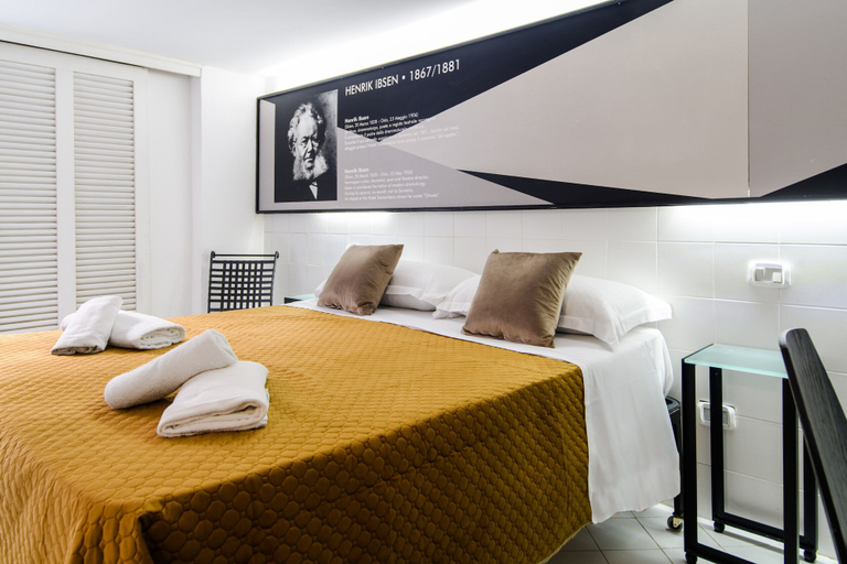 Room 5, Muta House, Napoli