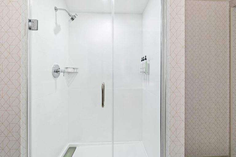 Bathroom 4, SpringHill Suites by Marriott Pittsburgh Airport, Allegheny