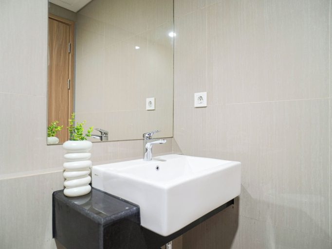 Bathroom 3, Comfy And Tidy 1Br (No Living Room) At Apartment Bintaro Embarcadero, Tangerang Selatan