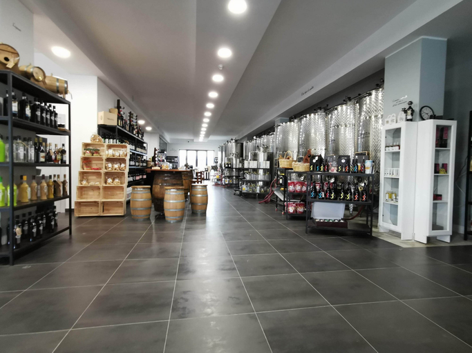Shopping mall, B & B Foresta Vini, Benevento