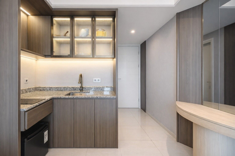 Interior 5, Magnificent Studio With Mall Access At Benson Supermall Mansion Apartment, Surabaya