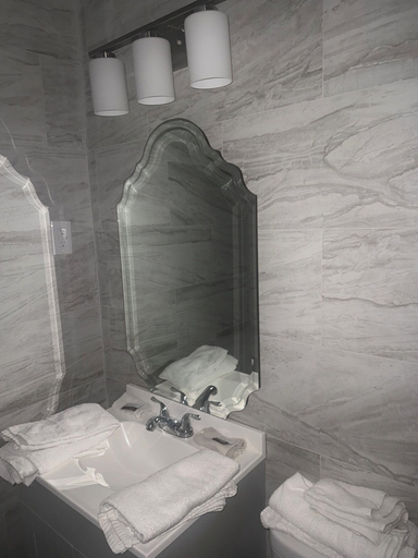 Others 5, RIDGEWAY INN, Henry