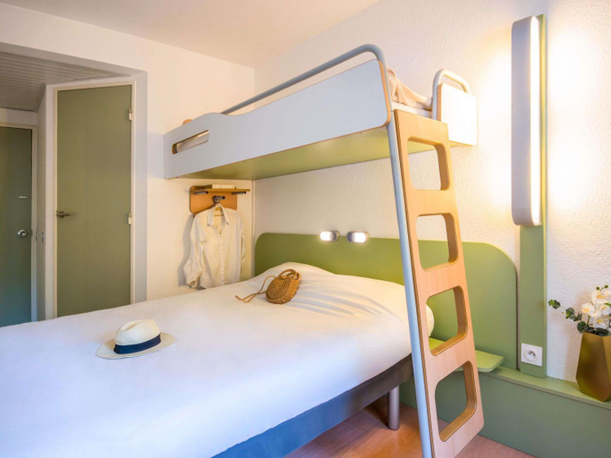 Bedroom 2, ibis budget Antibes Sophia Antipolis, Alpes-Maritimes