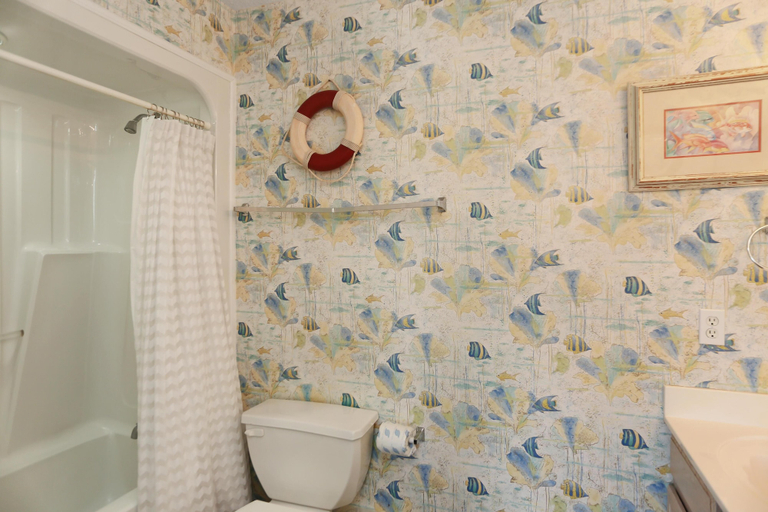 Bathroom 5, Sea Cliff D-23 Capture The Cape, Gulf