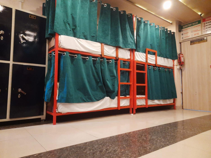Others 5, Cozy bunks z hostel, Dehradun