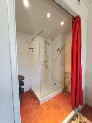Bathroom 3, Chateau Juvenal, Vaucluse