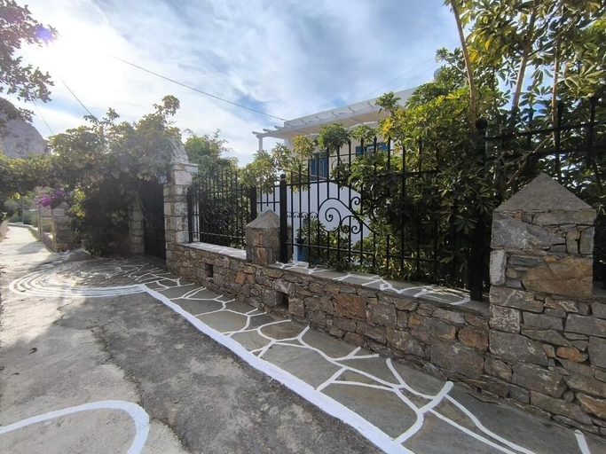 Property grounds 2, Villa Fenia, South Aegean