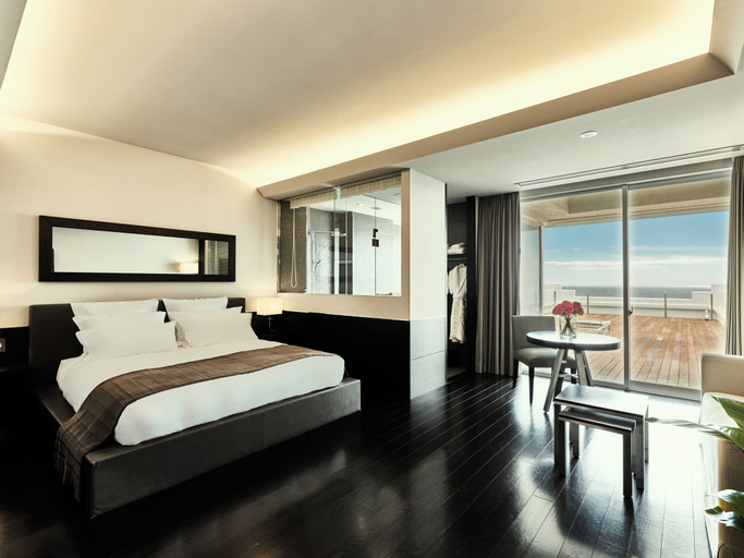 Others 5, HOTEL GREGES, Munakata