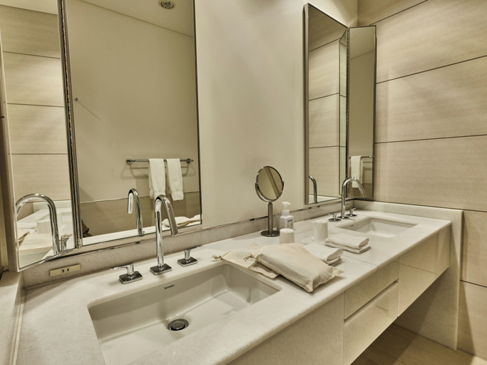 Others 4, HOTEL GREGES, Munakata
