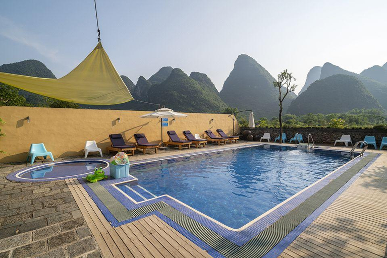 Sport & Beauty, The Giggling Tree, Guilin