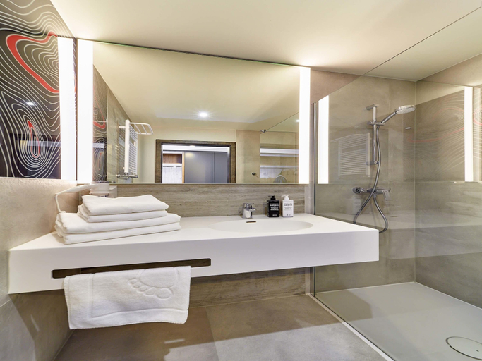 Bathroom 4, ibis Styles Nowy Targ, Nowy Targ