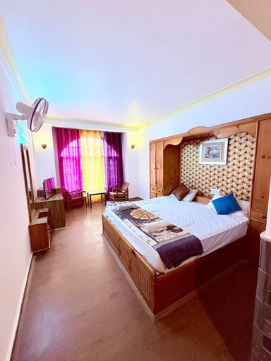 Bedroom 2, Flamingo Resort, Kullu