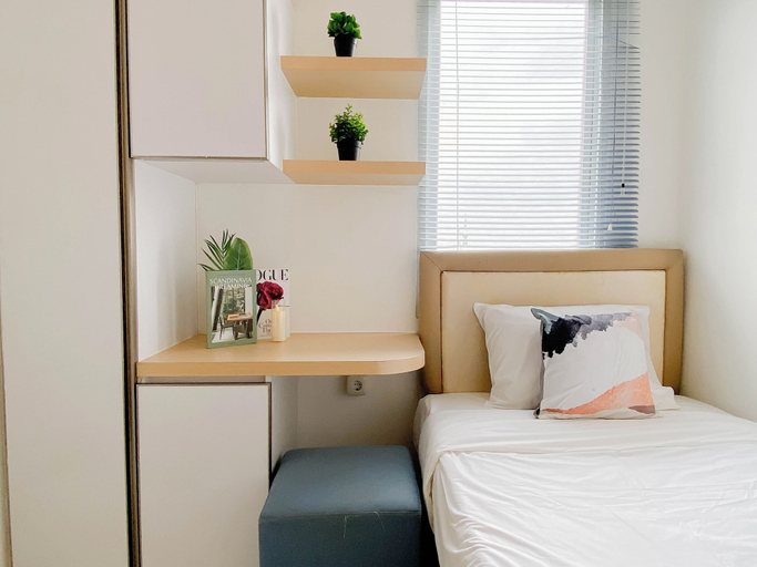 Room 2, Cozy With Blue Accent 2Br At Podomoro Golf View Apartment, Bogor