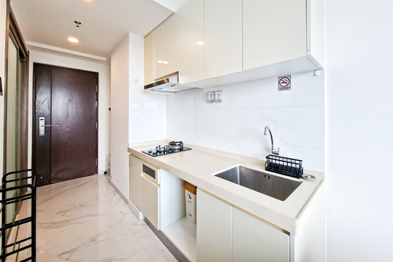 Others 5, Basic Look Studio Apartment At Sky House Bsd Near Aeon Mall, South Tangerang