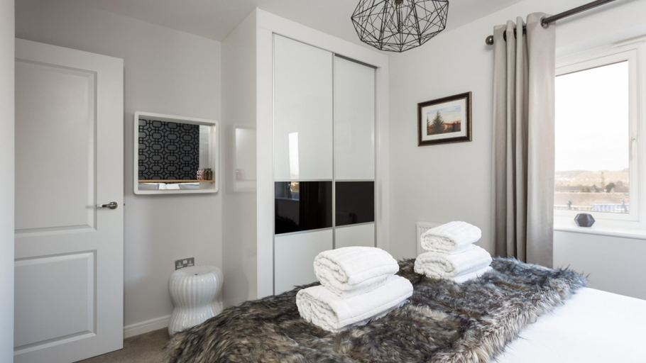 Bedroom 2, Heath Reach, Poole