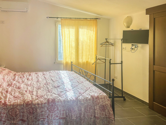 Room 4, Annarosa08, Sassari