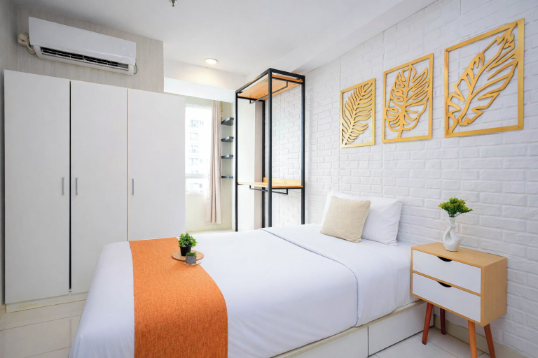 Interior 2, Comfortable Classic Studio At Apartment Cinere Bellevue Suites, Depok