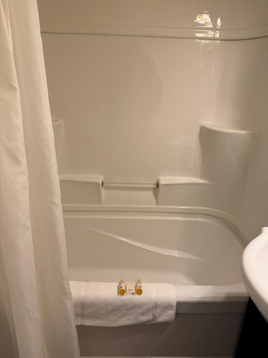 Bathroom 4, Fundy Line Motel, Northumberland