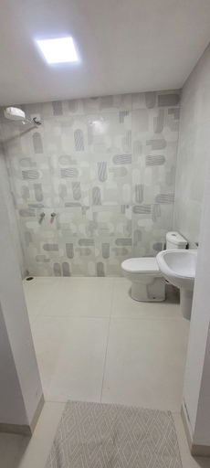 Bathroom 5, Sitio Altezza, Salesópolis