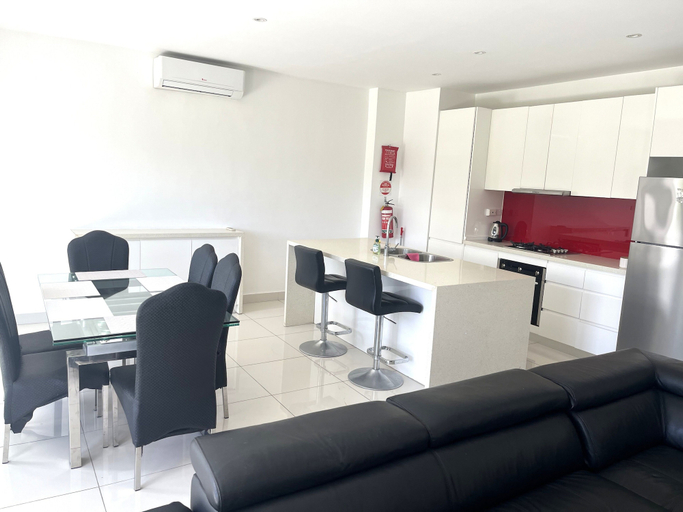 Interior 4, Seabeds 3 Bedroom Beachside Apartment Home, Ba