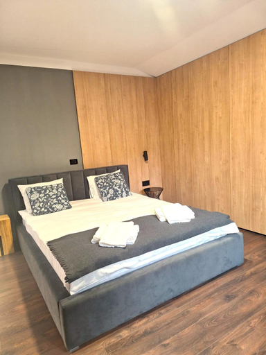 Bedroom, Nova Cervus, Busteni