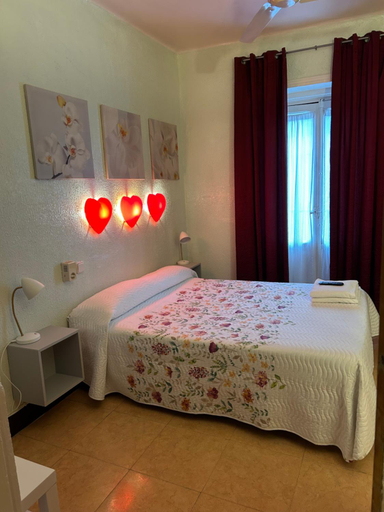 Bedroom 4, Huespedes Dolcevita Hostel, Madrid