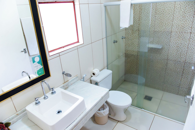 Bathroom 4, Villa Verde Hotel, Avare