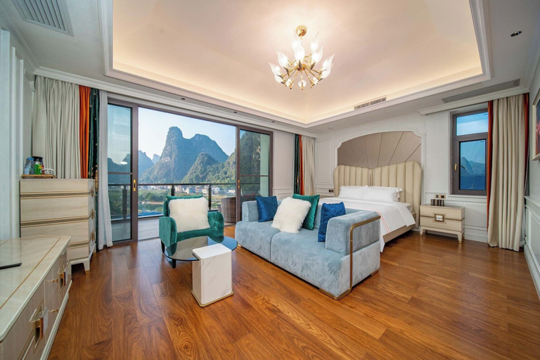 Room 3, Yangshuo Fadai hot spring luxury hotel, Guilin