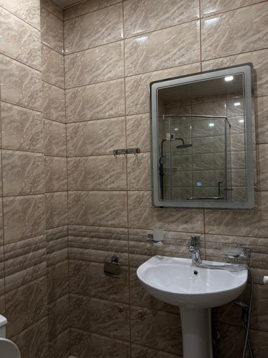Bathroom 3, Lalaner Hotel