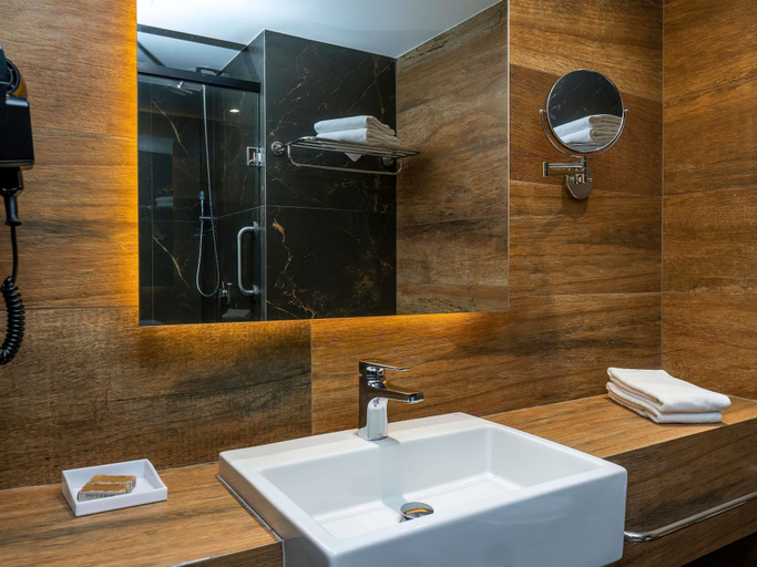 Bathroom 5, Novotel Criciuma, Criciúma