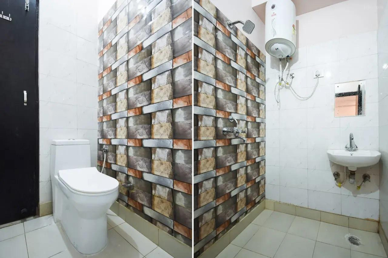Bathroom, Hotel Ganga Inn, Hardwar