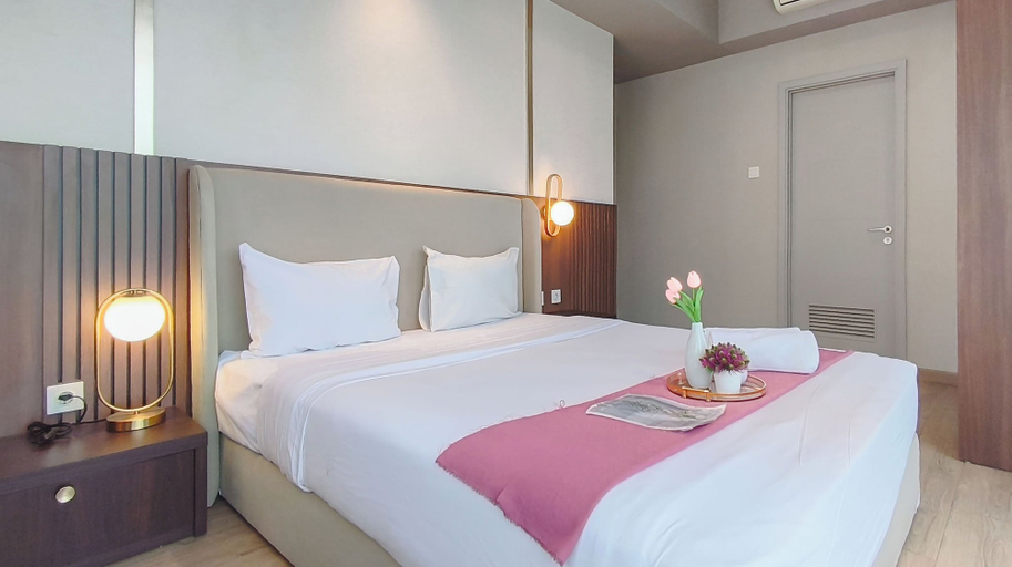 Room 2, Elegant And Cozy 2Br At Grand Sungkono Lagoon Apartment, Surabaya