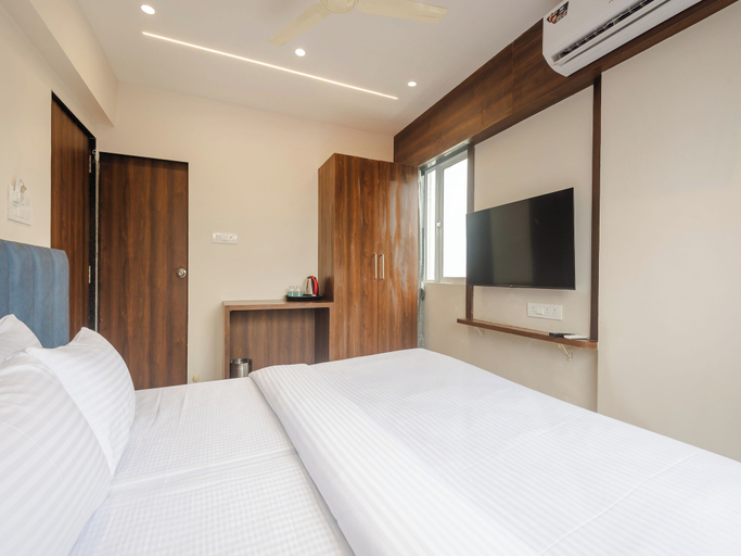 Room 4, HOTEL GOLDEN DAWN, Thane
