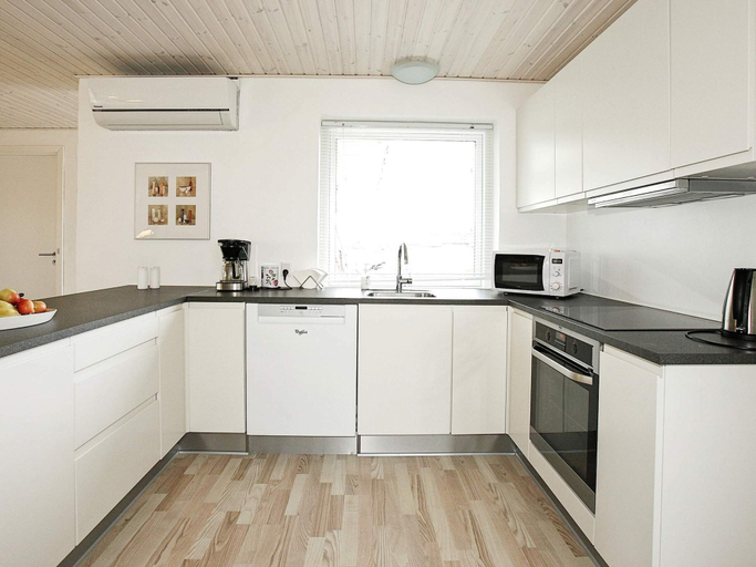 Others 4, 5 Star Holiday Home in Harboore, Lemvig