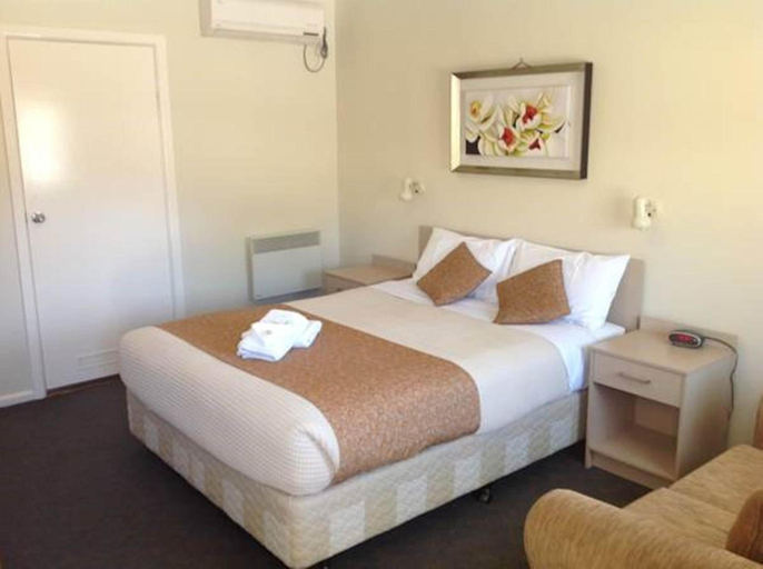 Bedroom 3, Gundagai Motel, Gundagai