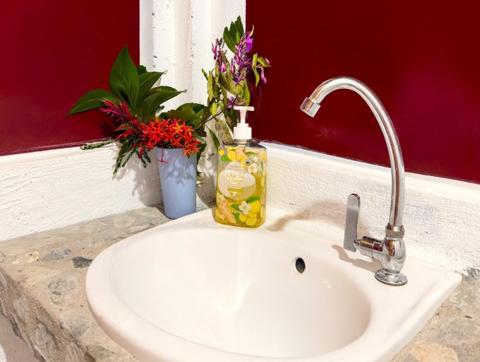 Bathroom 2, L'Astrolabe - Private Beach, Baras