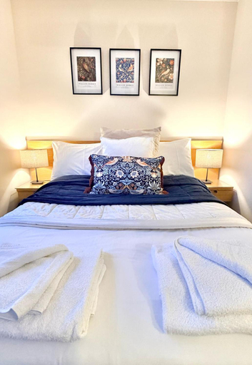 Bedroom 3, The Inn at Emmington, Oxfordshire