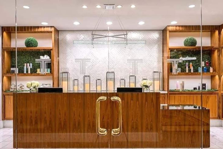 Spa 5, Newly Renovated Exquisite Trump Studio 1712 Great Views, Clark