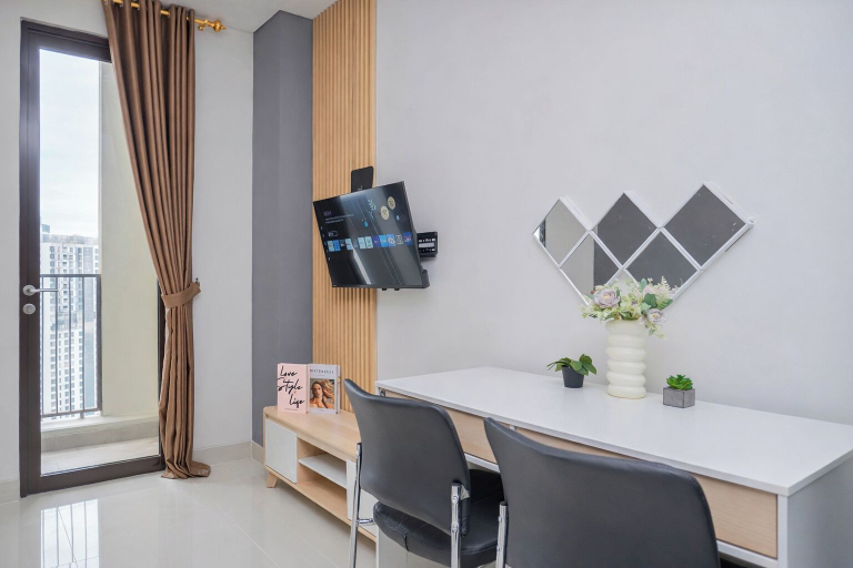 Dining room, Nice Look Studio Apartment At Vasaka Solterra, Jakarta Selatan