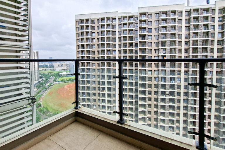 Balcony view, Neat 2Br For 3 Pax At Sky House Bsd Apartment, Tangerang Selatan