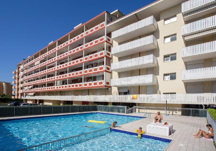 Exterior 2, Seaview Caorle Apartment With Pool, Venezia