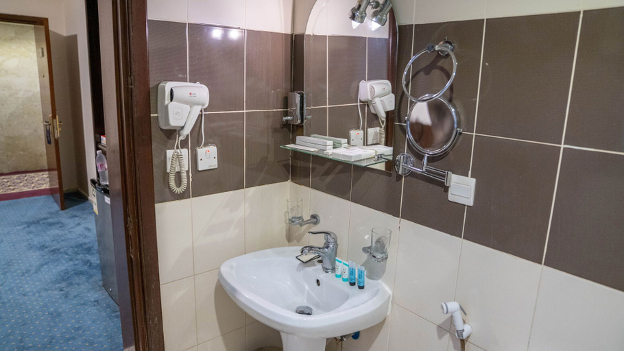 Bathroom, Al Barakah Mawaddah Hotel, Makkah