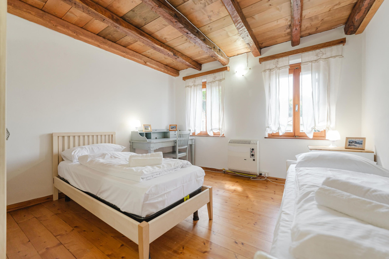 Room 2, Casa Maria - Longarone Fiera e Vajont, Belluno