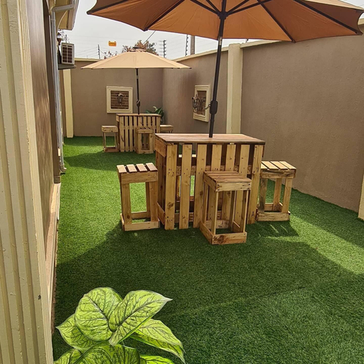 Outdoor dining, Grand Lynks Apartment, AbujaMun