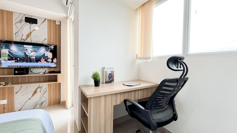 Room 5, Trendy Studio At Apartment Cisauk Point, Tangerang
