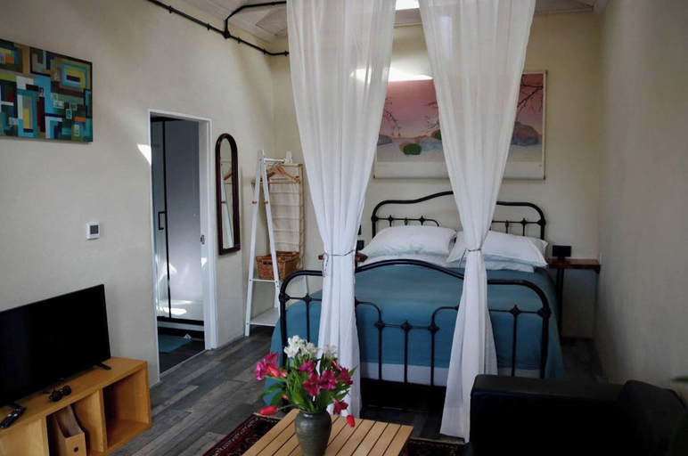 Bedroom, Little Linney - Sleeps 2 - Garden - Parking - Wifi, Devon